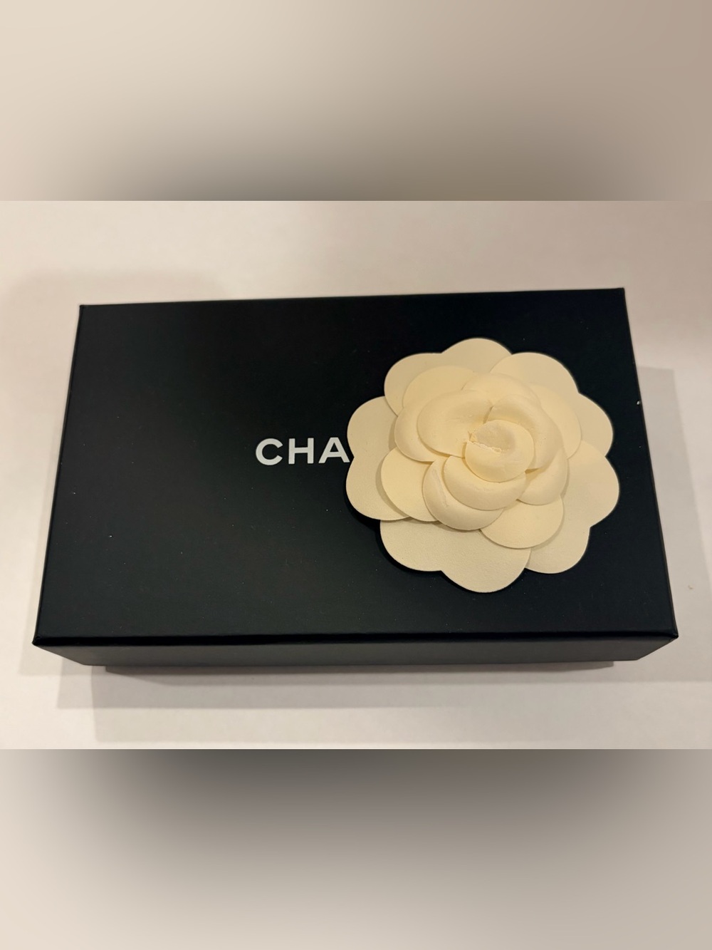 🍒CHANEL Black box with Ivory Camellia Flower
